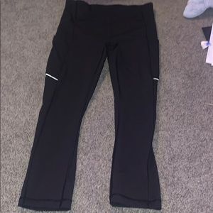 Lulu Lemon Capri Athletic Leggings